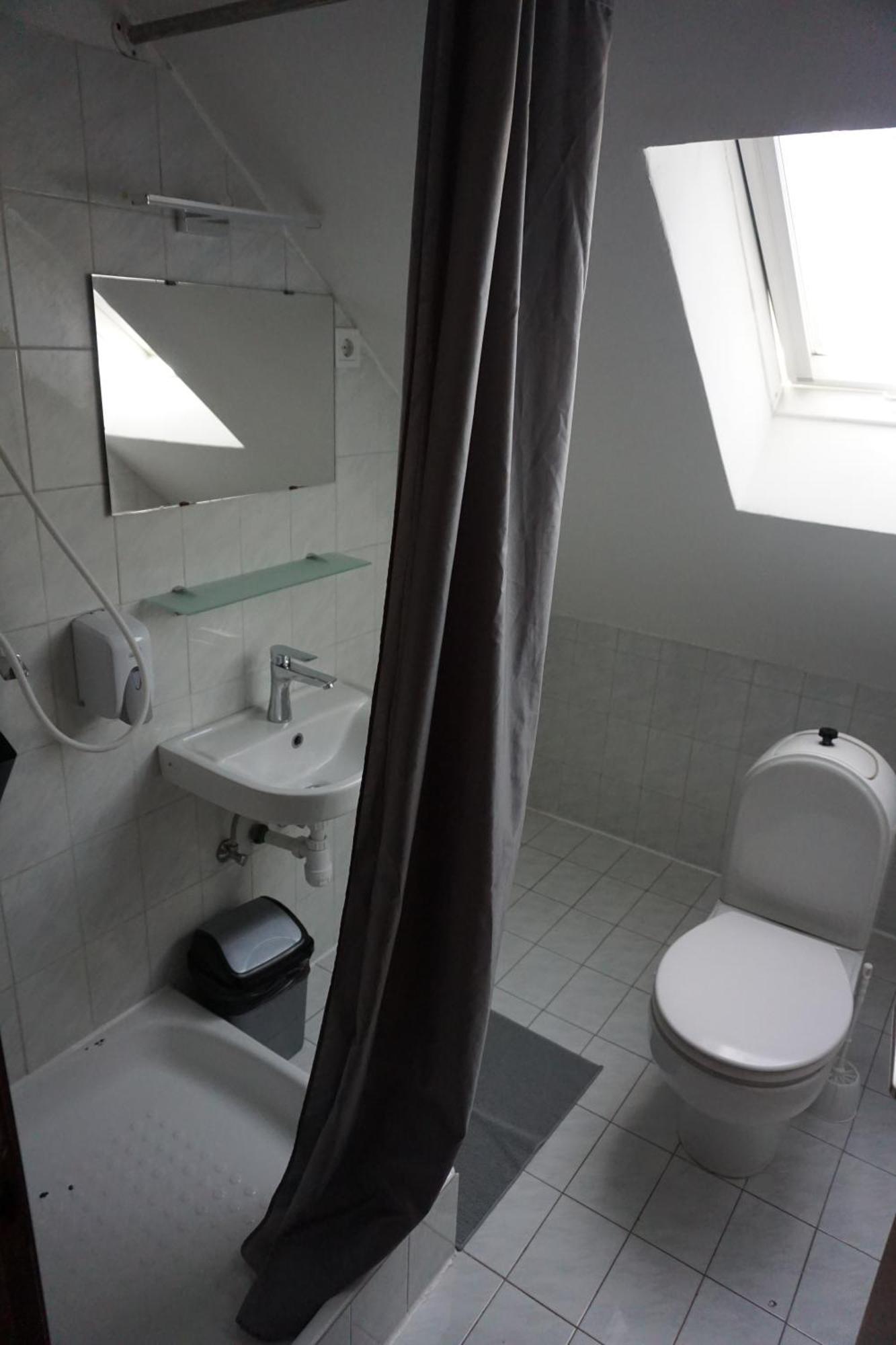Majus 1 Vendeghaz - Torony Hotel Екстериор снимка